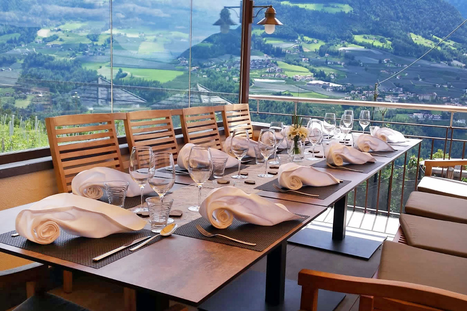 Familienfeier auf der großen Panorama-Terrasse